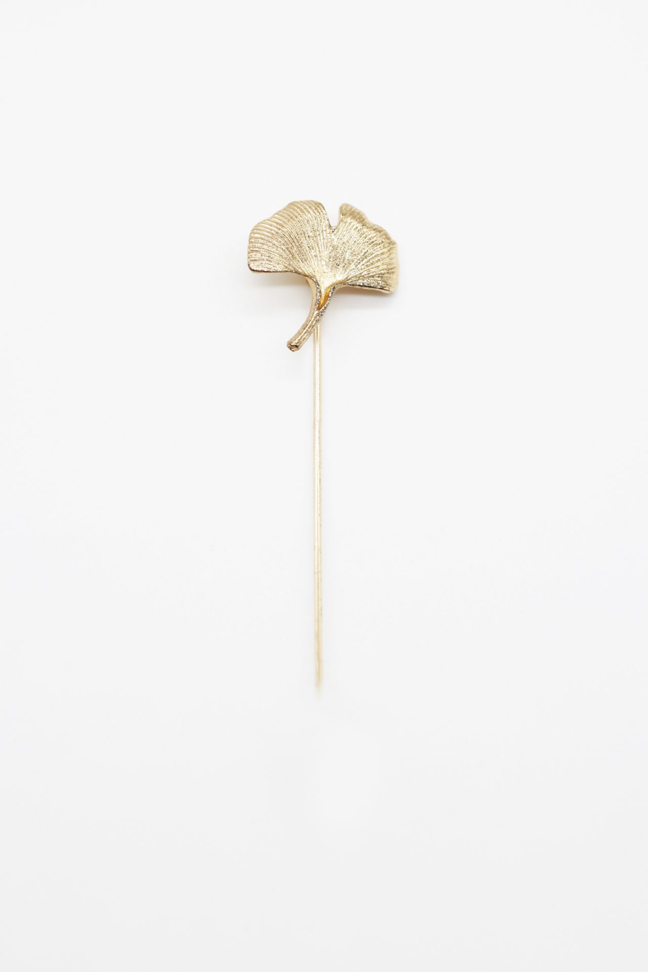 gold leaf lapel pin dgrie