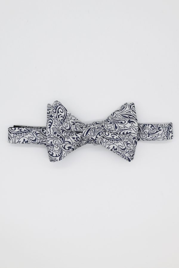 white flower navy bowtie dgrie