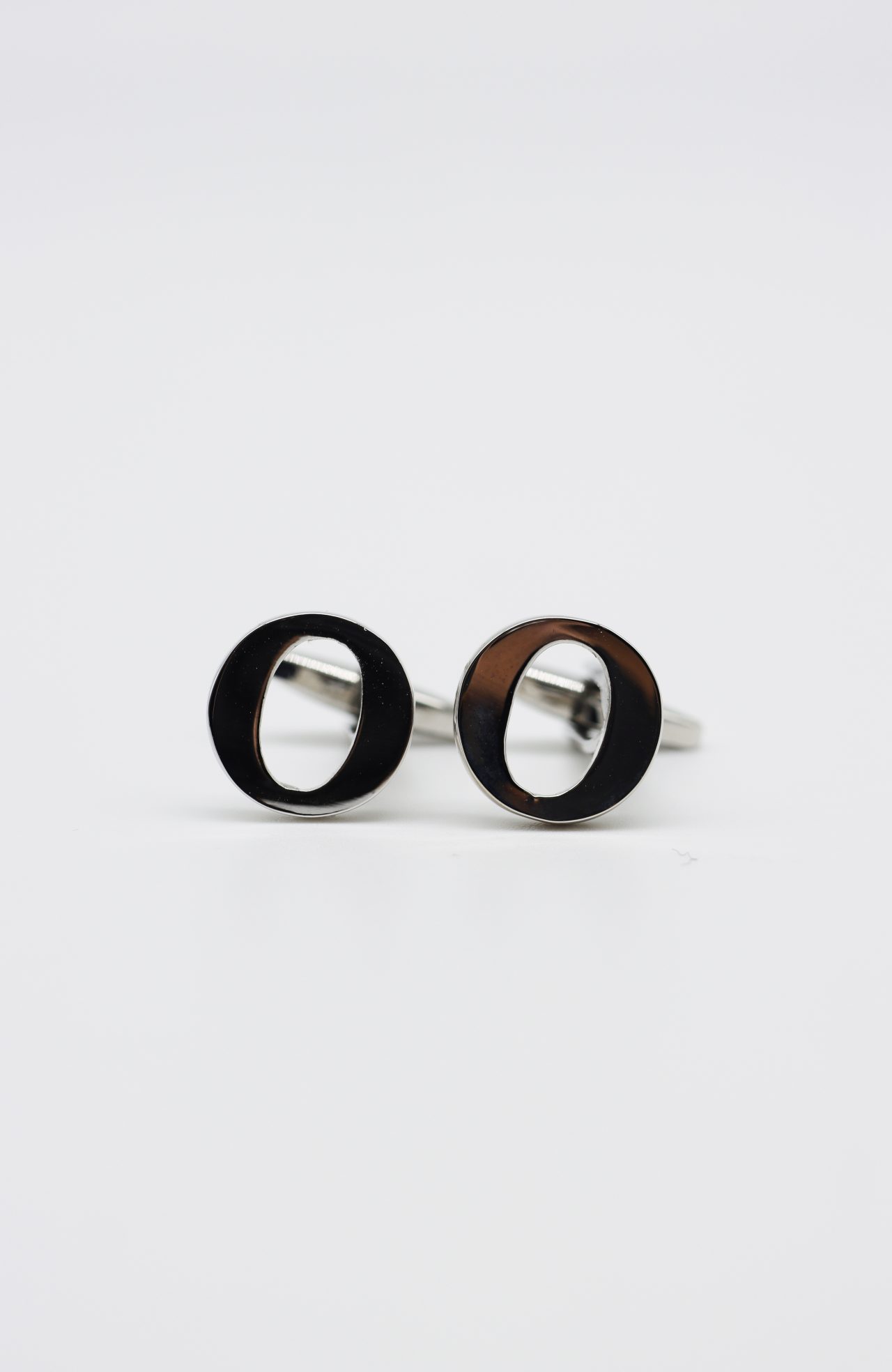 alphabet o cufflink dgrie