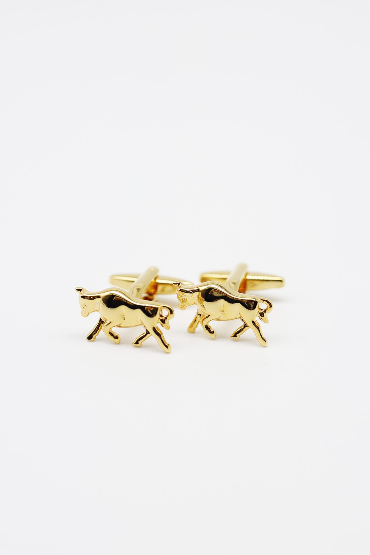 gold bull cufflink dgrie