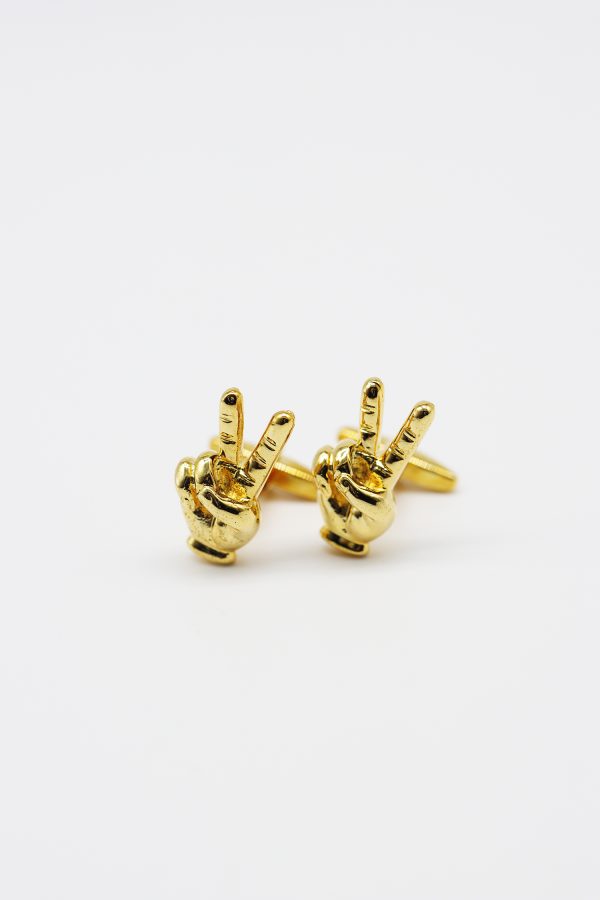 gold hand cufflink dgrie 1