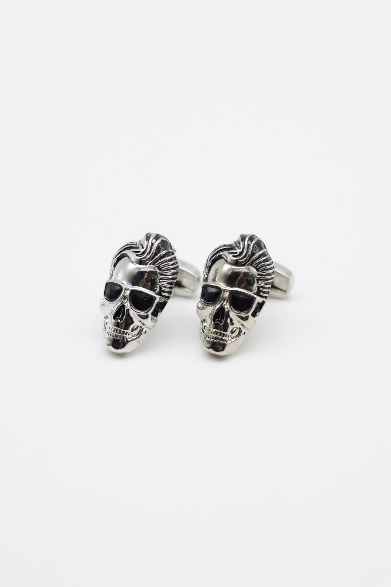 silver skull cufflink dgrie