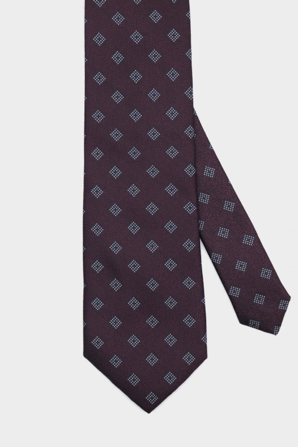 red square white necktie dgrie