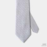 classic graphic pattern on light gray 3 inch necktie dgrie