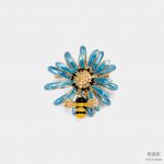 bee on light blue flower brooch dgrie